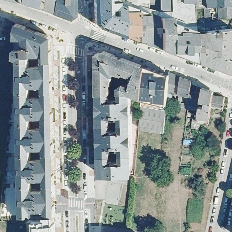 Ortofoto aérea del edificio con los puntos de medición superpuestos